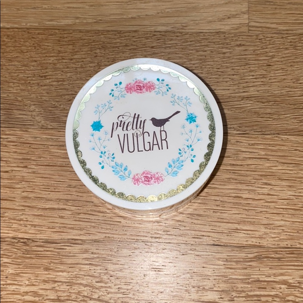Pretty Vulgar Setting Powder
